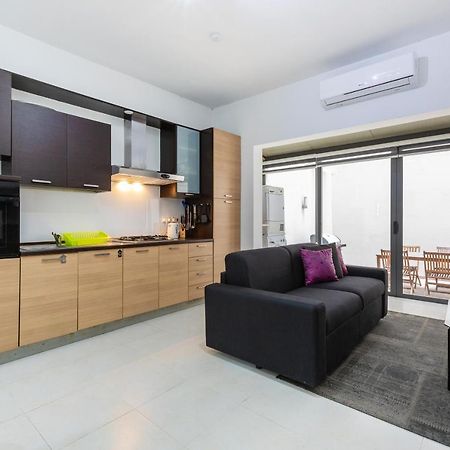 Centre Paceville Apt With Terrace, Bbq & Wifi By 360 Estates Saint Julian's 外观 照片