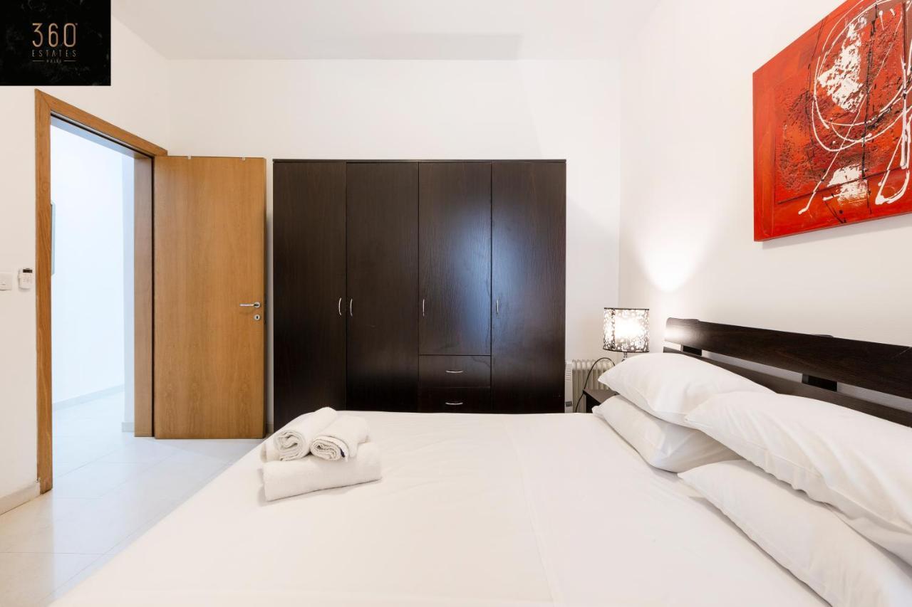 Centre Paceville Apt With Terrace, Bbq & Wifi By 360 Estates Saint Julian's 外观 照片
